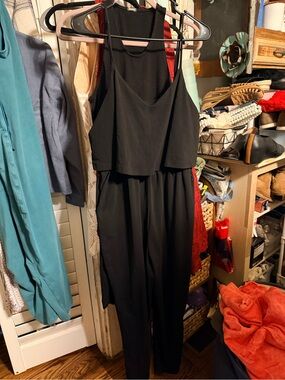 NWOT La Ven Black Layered Jumpsuit Womens Medium Sleeveless